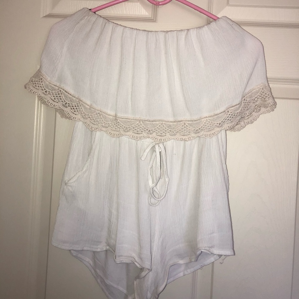 Trendy Forever 21 white romper!